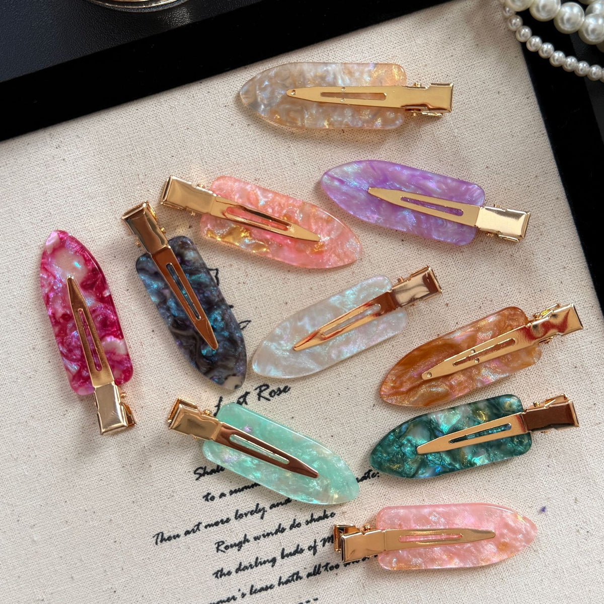 【MOQ 12 PCS】Iridescent Pearl Acetate Hair Clip – Seamless Side Clip