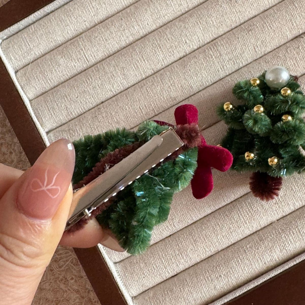 【MOQ 12 PCS】Christmas Pipe Cleaner Tree Hair Clip Handmade Side Bang Duckbill Clip
