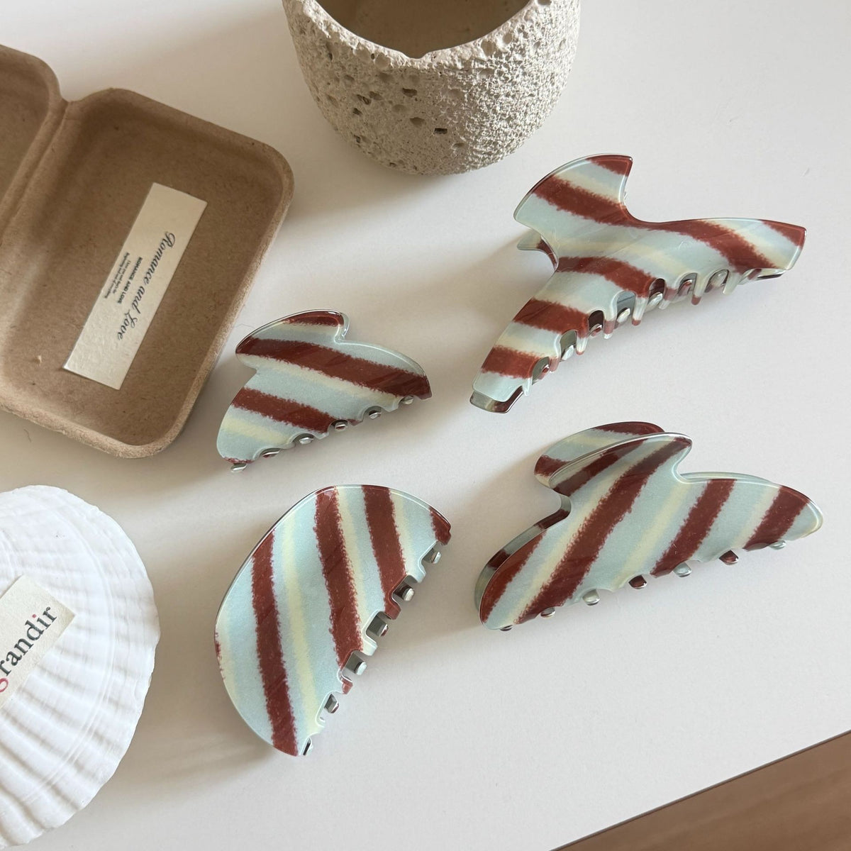 【MOQ 12 PCS】Acetate Brown Stripe Claw Clip, Elegant Back Head Updo Hair Clip