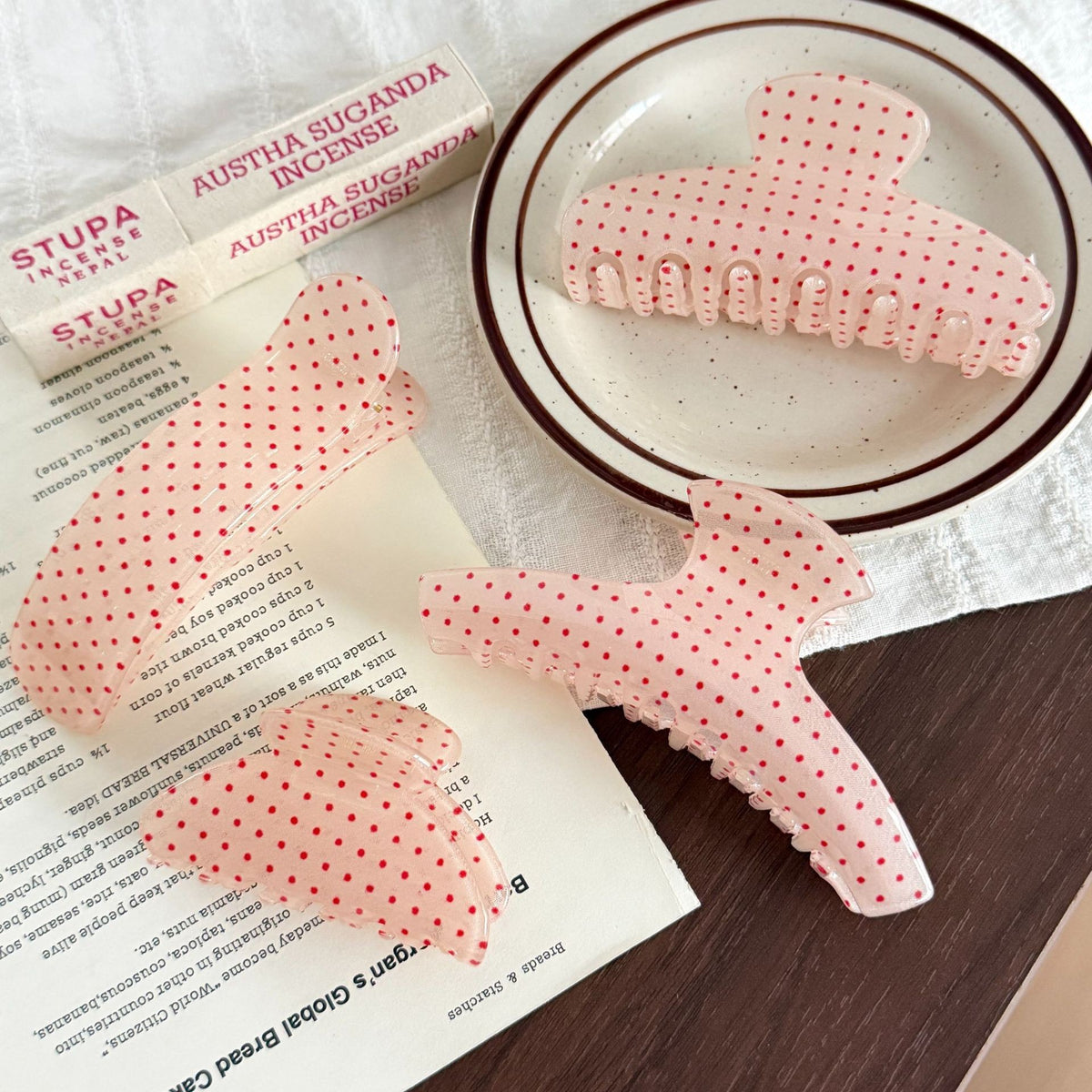 【MOQ 12 PCS】Korean Pink Polka Dot Acetate Hair Claw – Sweet Shark Clip