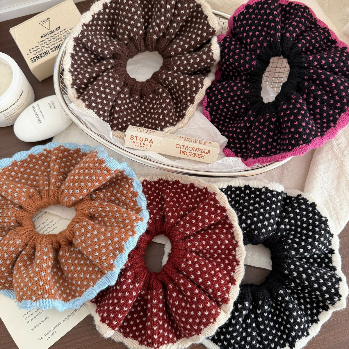 【MOQ 12 PCS】Korean Vintage Knit Scrunchie – Polka Dot Lace Hair Tie