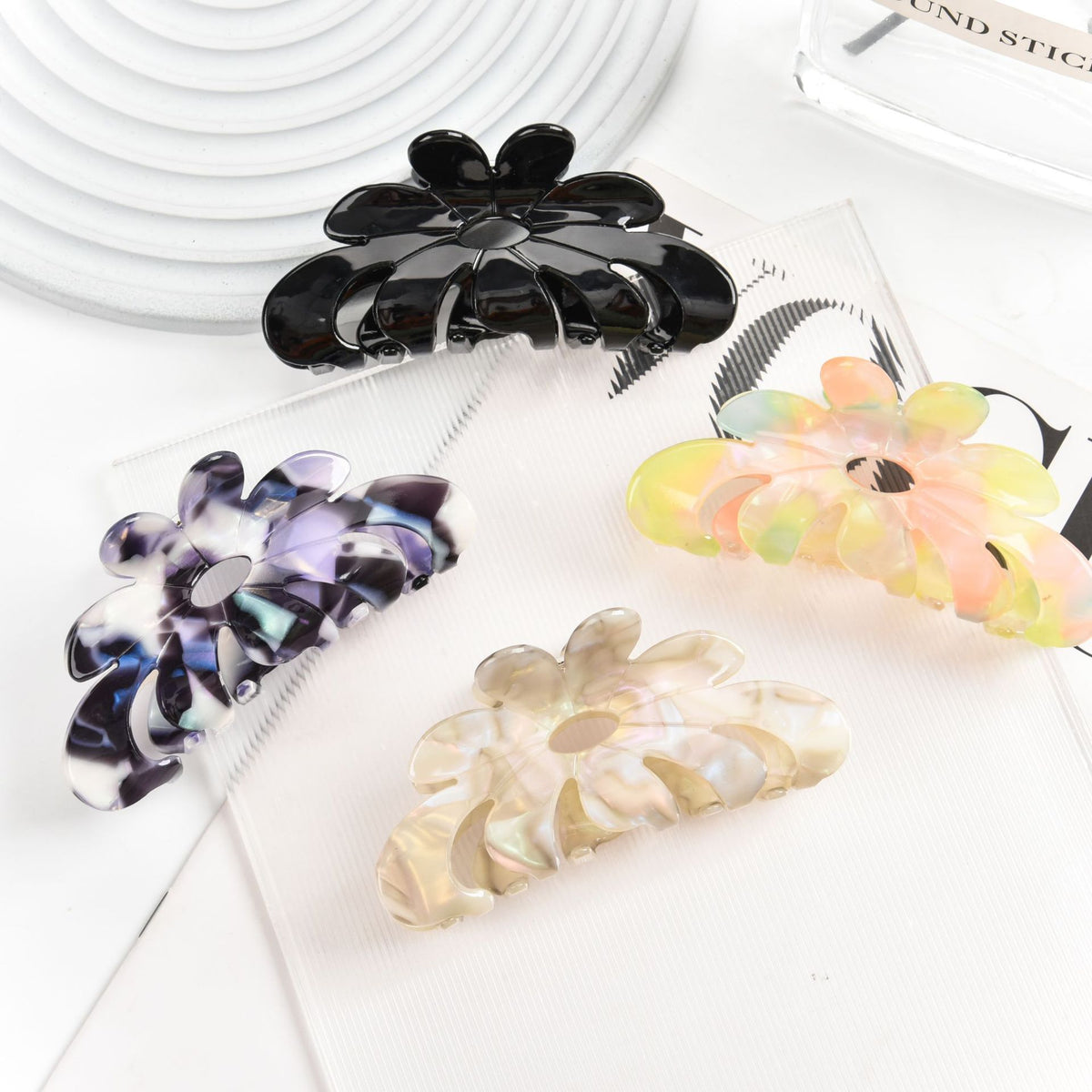 【MOQ 12 PCS】Floral Acetate Hair Claw, Vintage Colorful Shark Clip
