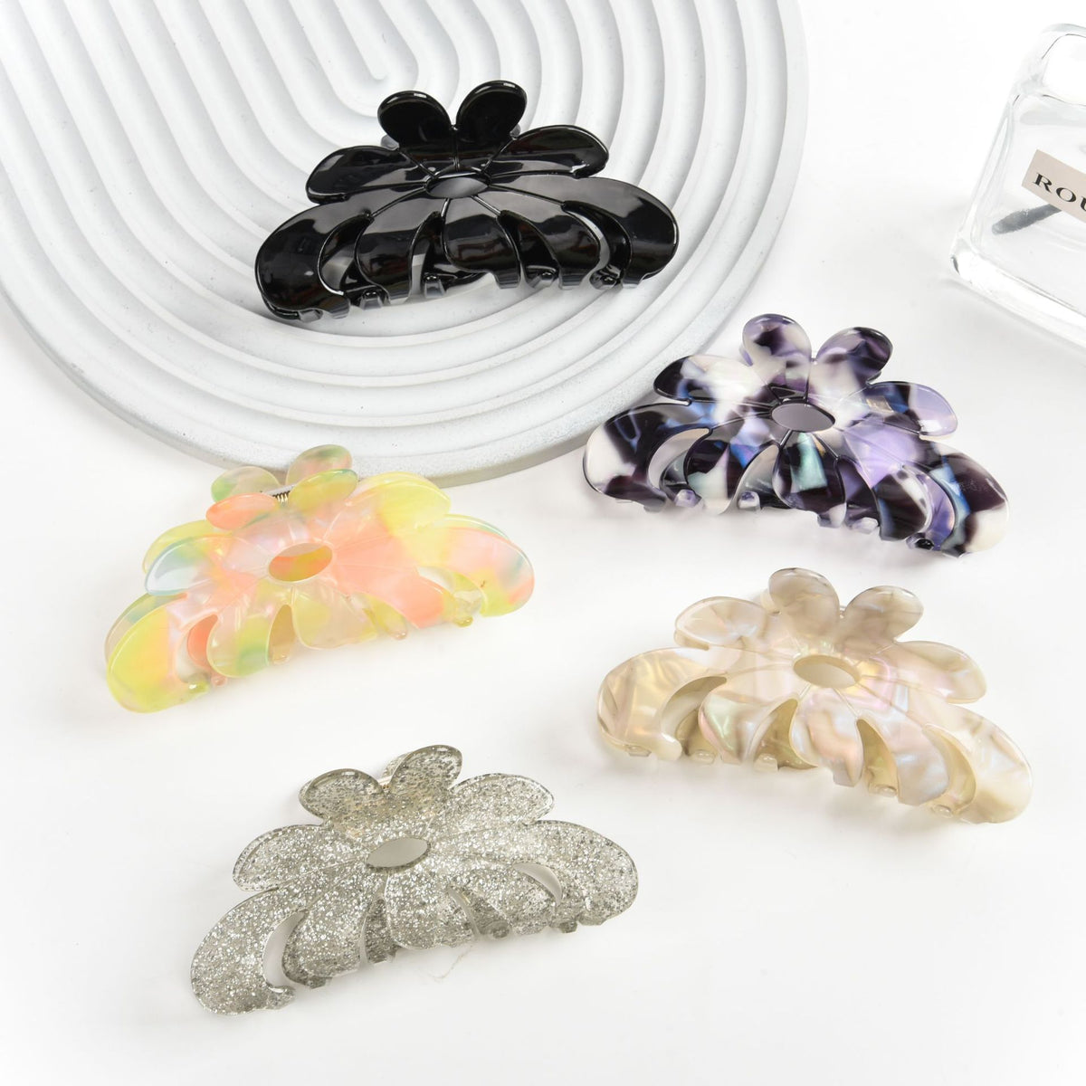 【MOQ 12 PCS】Floral Acetate Hair Claw, Vintage Colorful Shark Clip