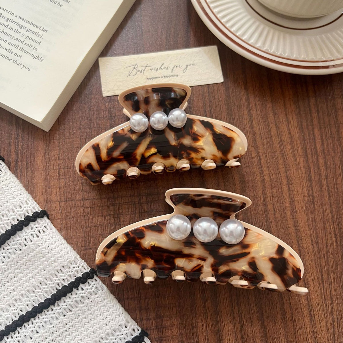 【MOQ 12 PCS】Acetate Tortoiseshell Pearl Claw Clip, Elegant Back Head Updo Hair Clip