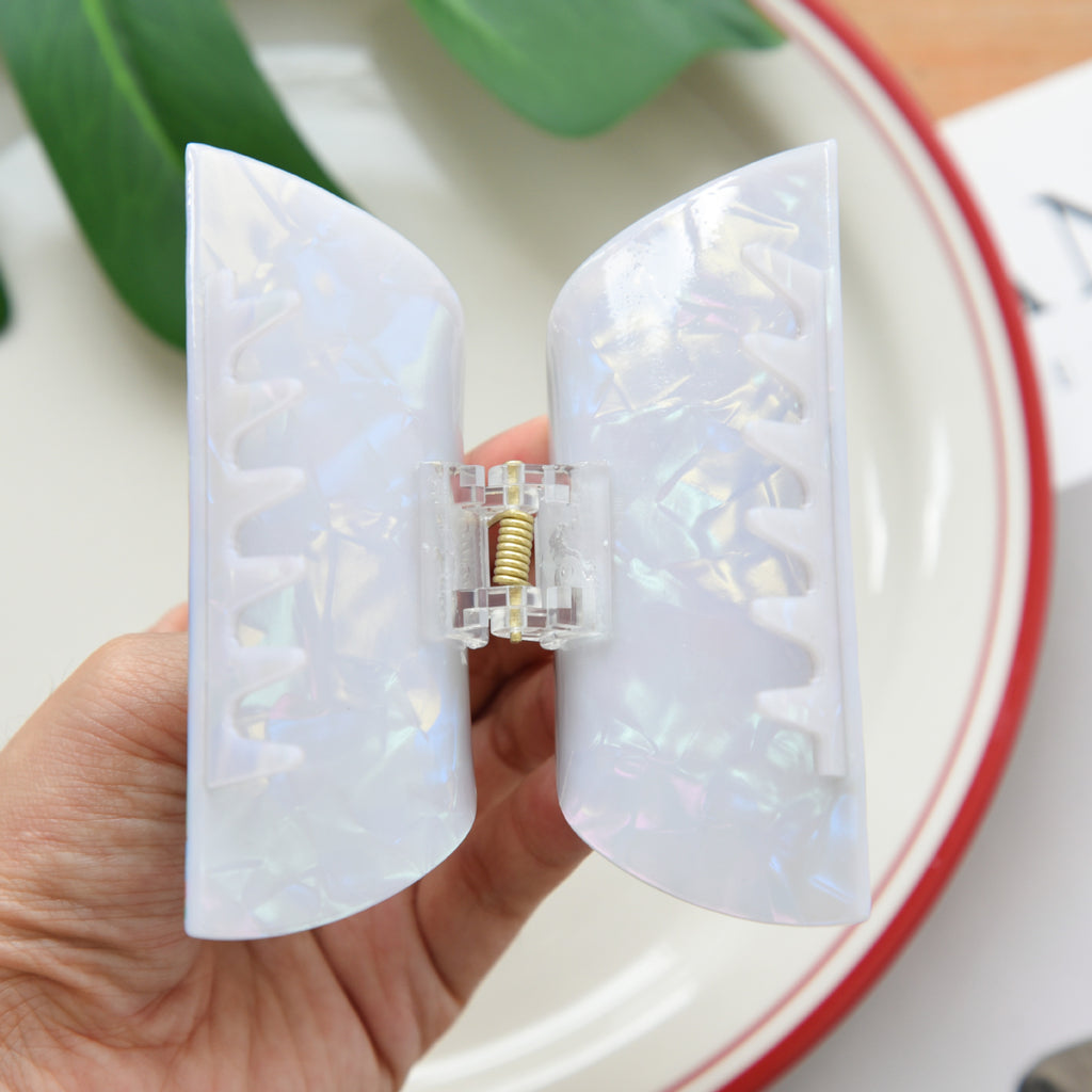 【MOQ 12 PCS】3D Peacock Fan Hair Claw – Ethnic Print Shark Clip