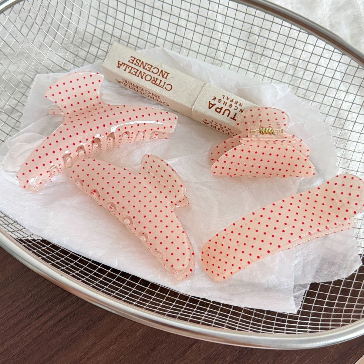 【MOQ 12 PCS】Korean Pink Polka Dot Acetate Hair Claw – Sweet Shark Clip