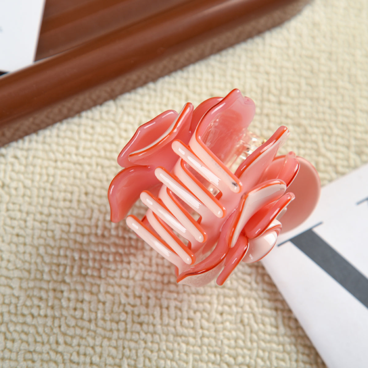 【MOQ 12 PCS】Acetate 3D Rose Hair Claw, Elegant Shark Clip