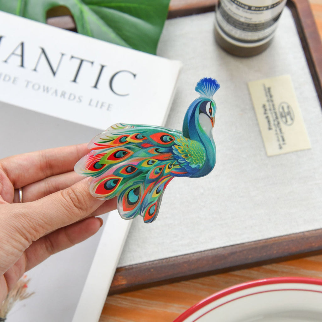 【MOQ 12 PCS】3D Peacock Fan Hair Claw – Ethnic Print Shark Clip
