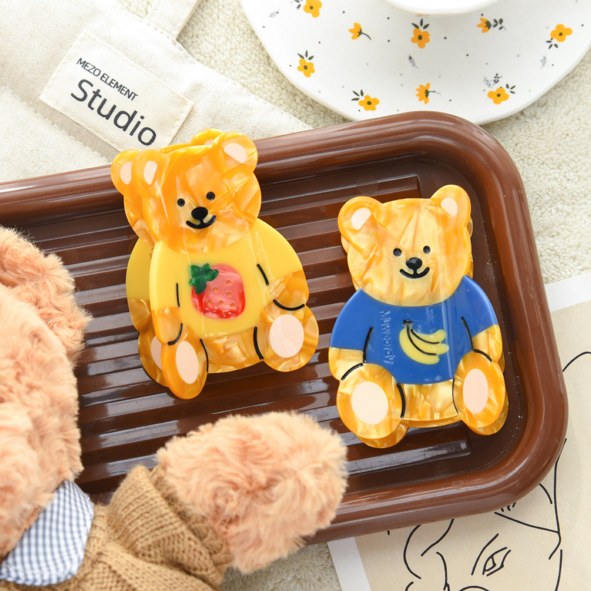 【MOQ 12 PCS】Cute Bear Acetate Hair Claw, Stylish Shark Clip