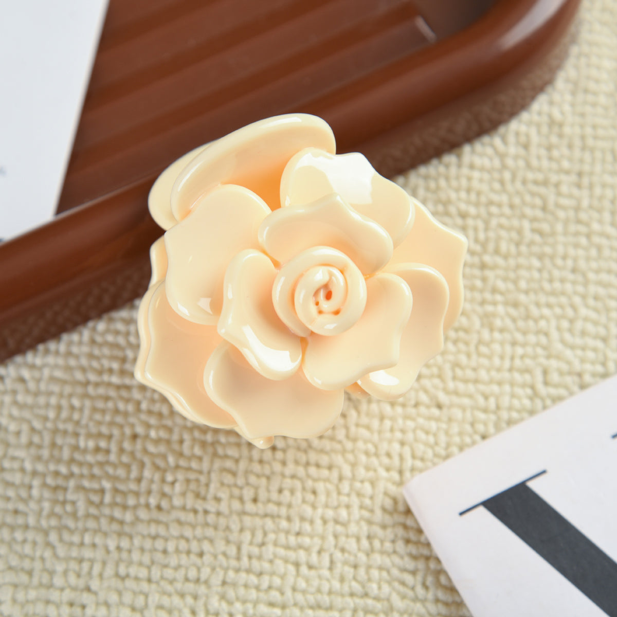 【MOQ 12 PCS】Acetate 3D Rose Hair Claw, Elegant Shark Clip