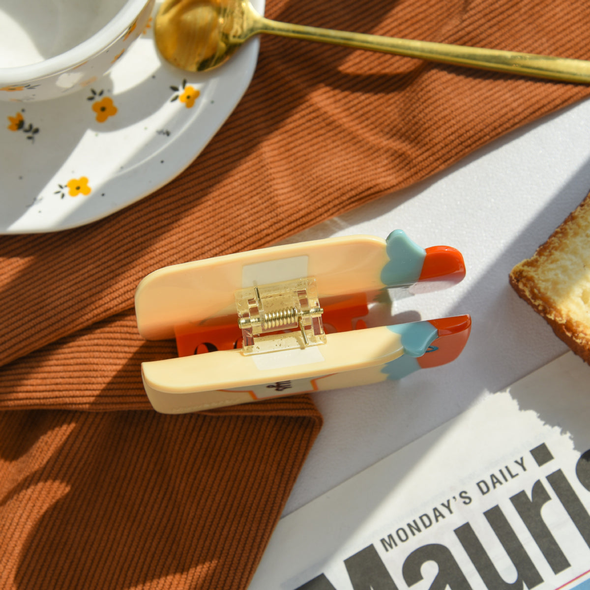 【MOQ 12 PCS】Elegant Jam Acetate Hair Claw – Updo Shark Clip