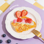 【MOQ 12 PCS】Creative Strawberry Croissant Acetate Shark Claw