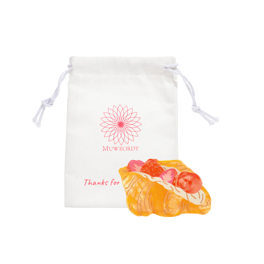 【MOQ 12 PCS】Creative Strawberry Croissant Acetate Shark Claw