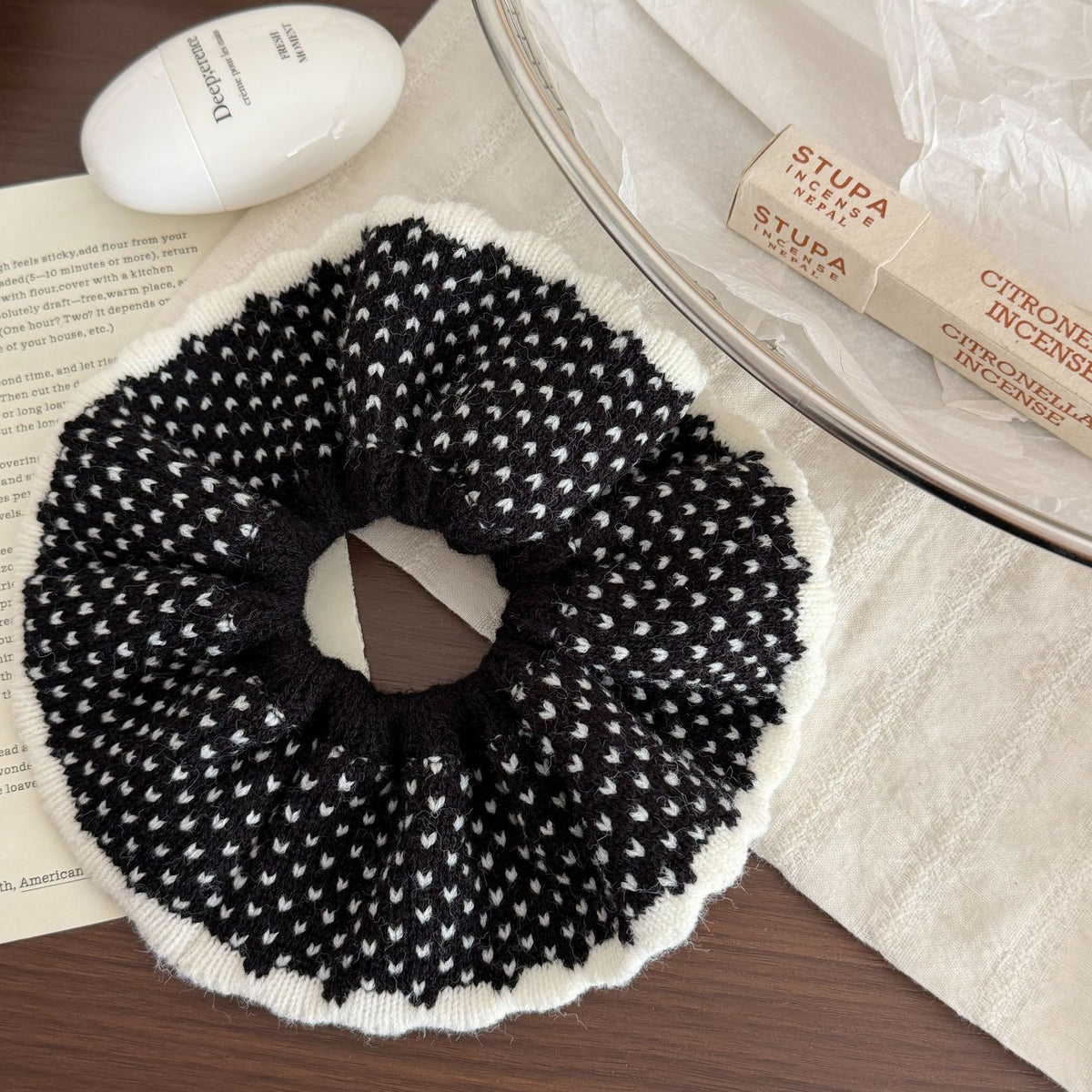 【MOQ 12 PCS】Korean Vintage Knit Scrunchie – Polka Dot Lace Hair Tie