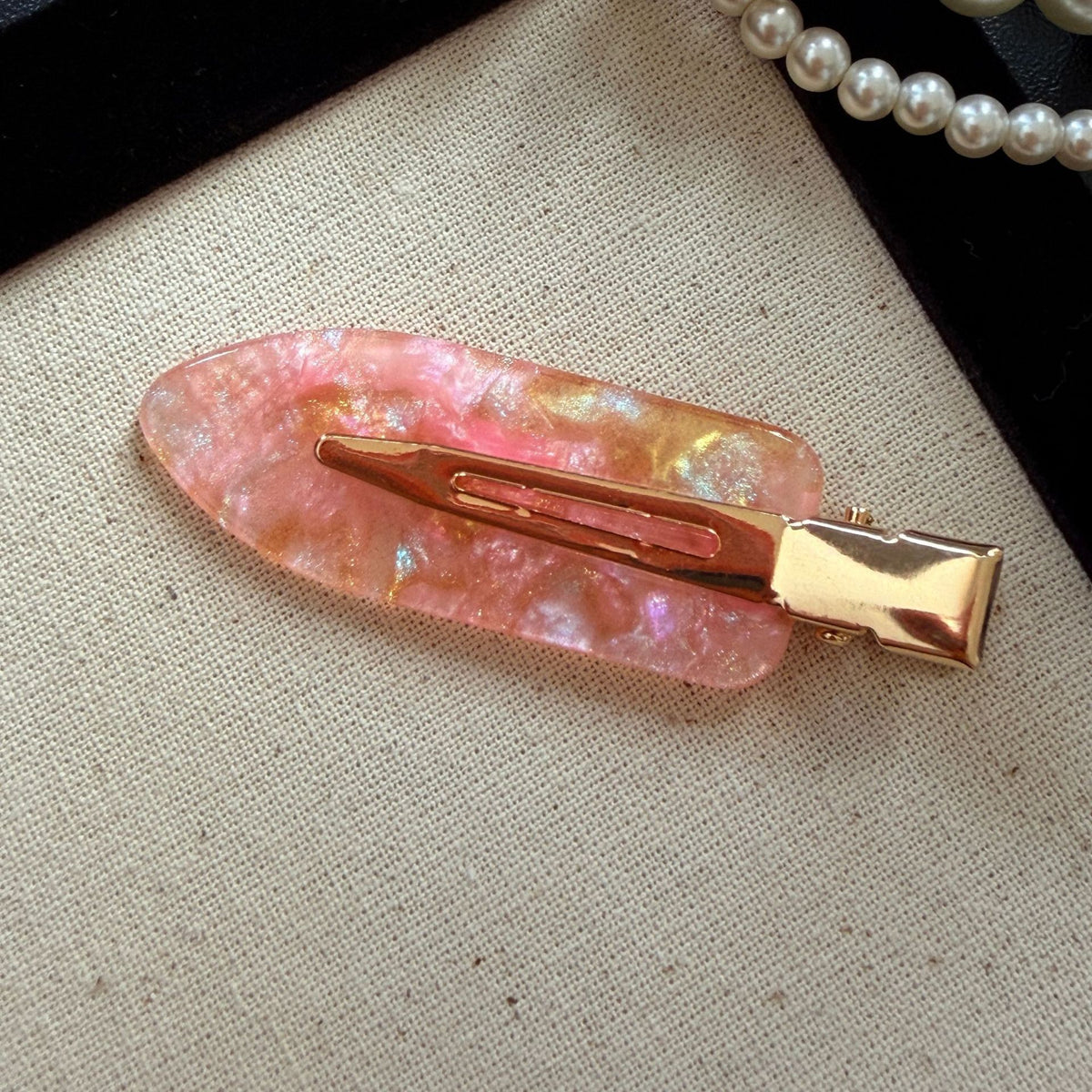 【MOQ 12 PCS】Iridescent Pearl Acetate Hair Clip – Seamless Side Clip