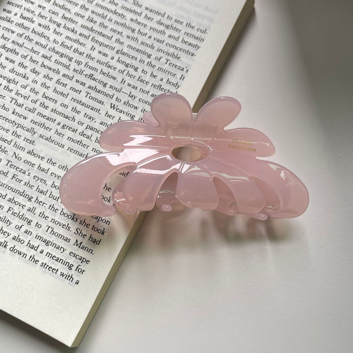 【MOQ 12 PCS】Floral Acetate Hair Claw, Vintage Colorful Shark Clip