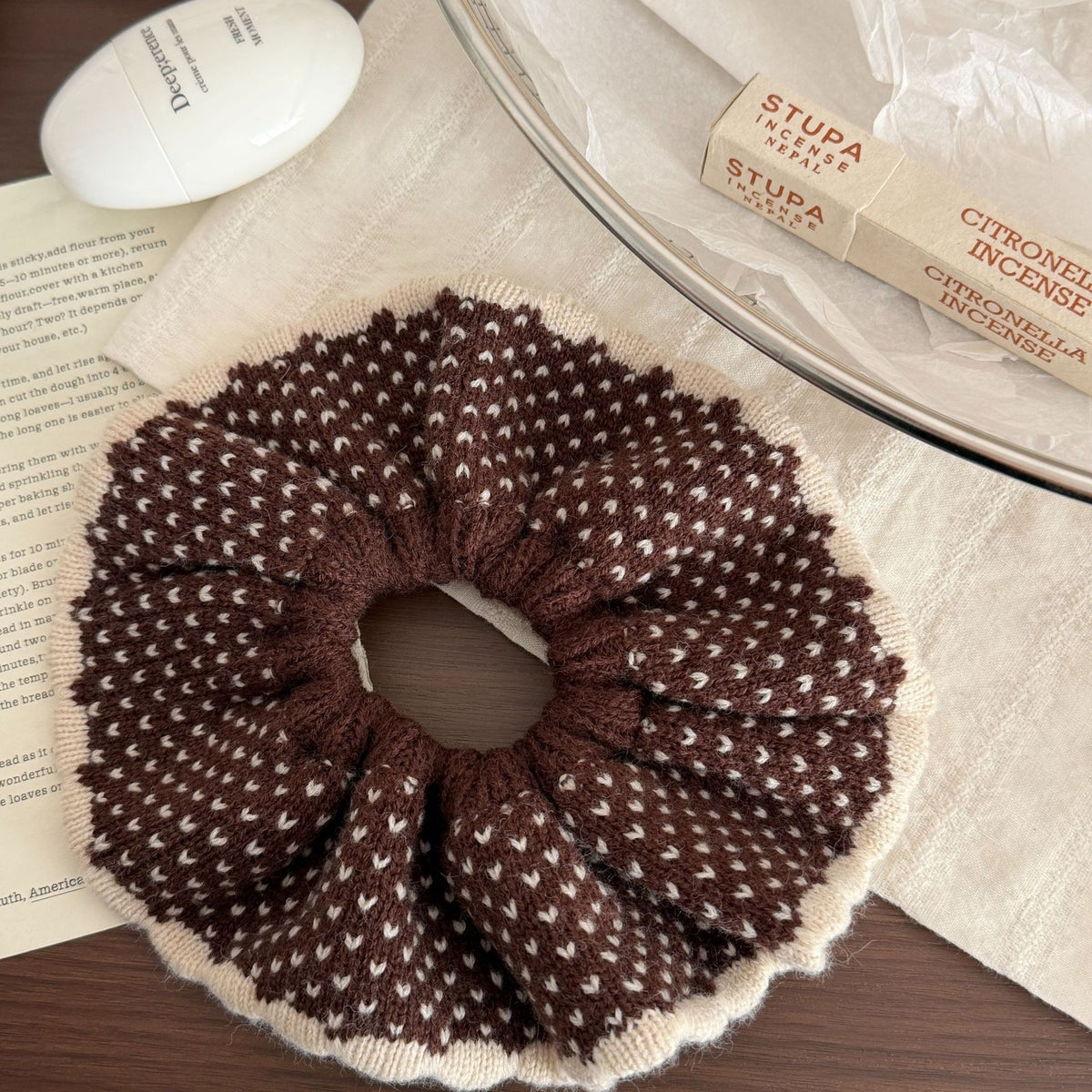 【MOQ 12 PCS】Korean Vintage Knit Scrunchie – Polka Dot Lace Hair Tie