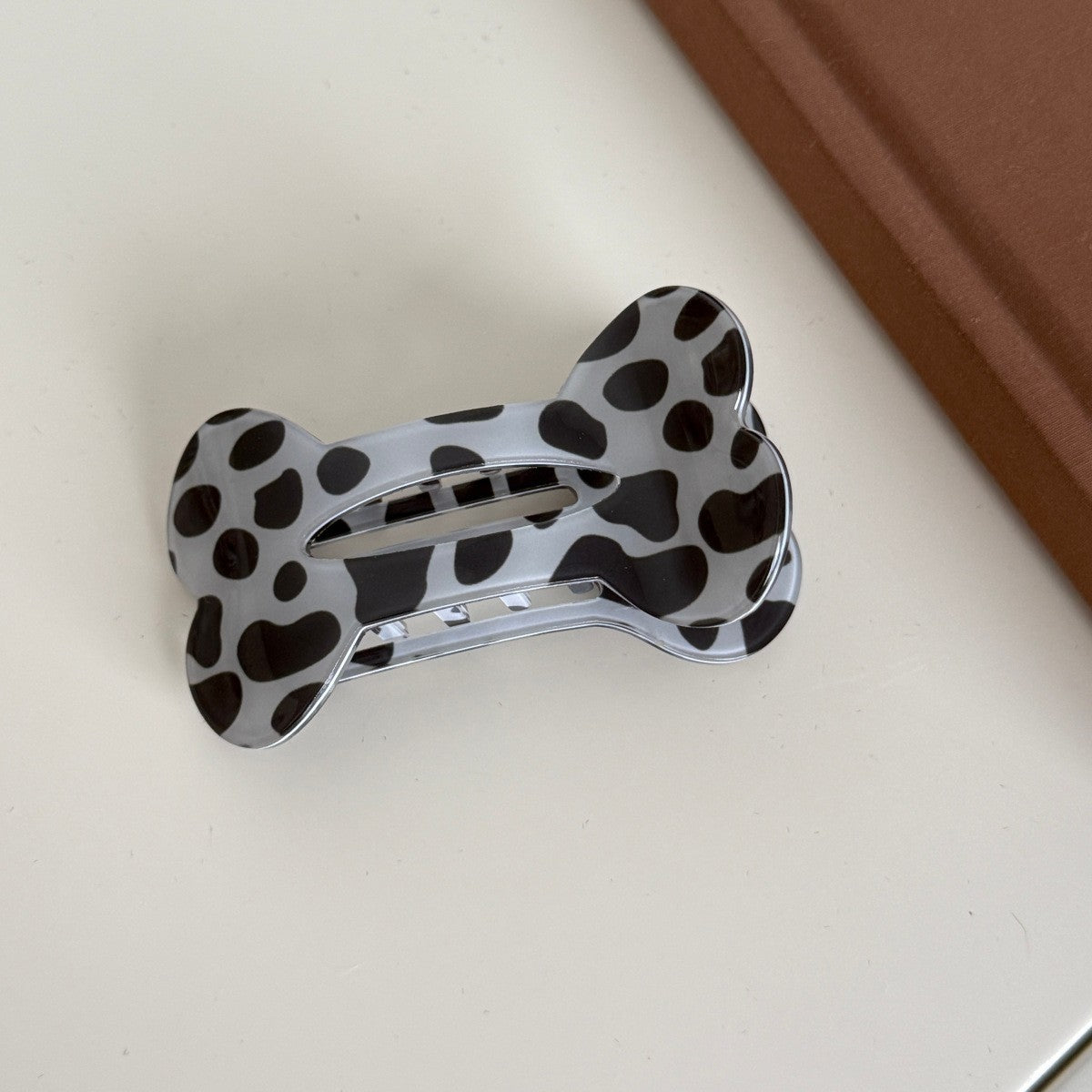 【MOQ 12 PCS】Leopard Print Bone Alligator Hair Clip, Vintage Flat Duckbill Clip